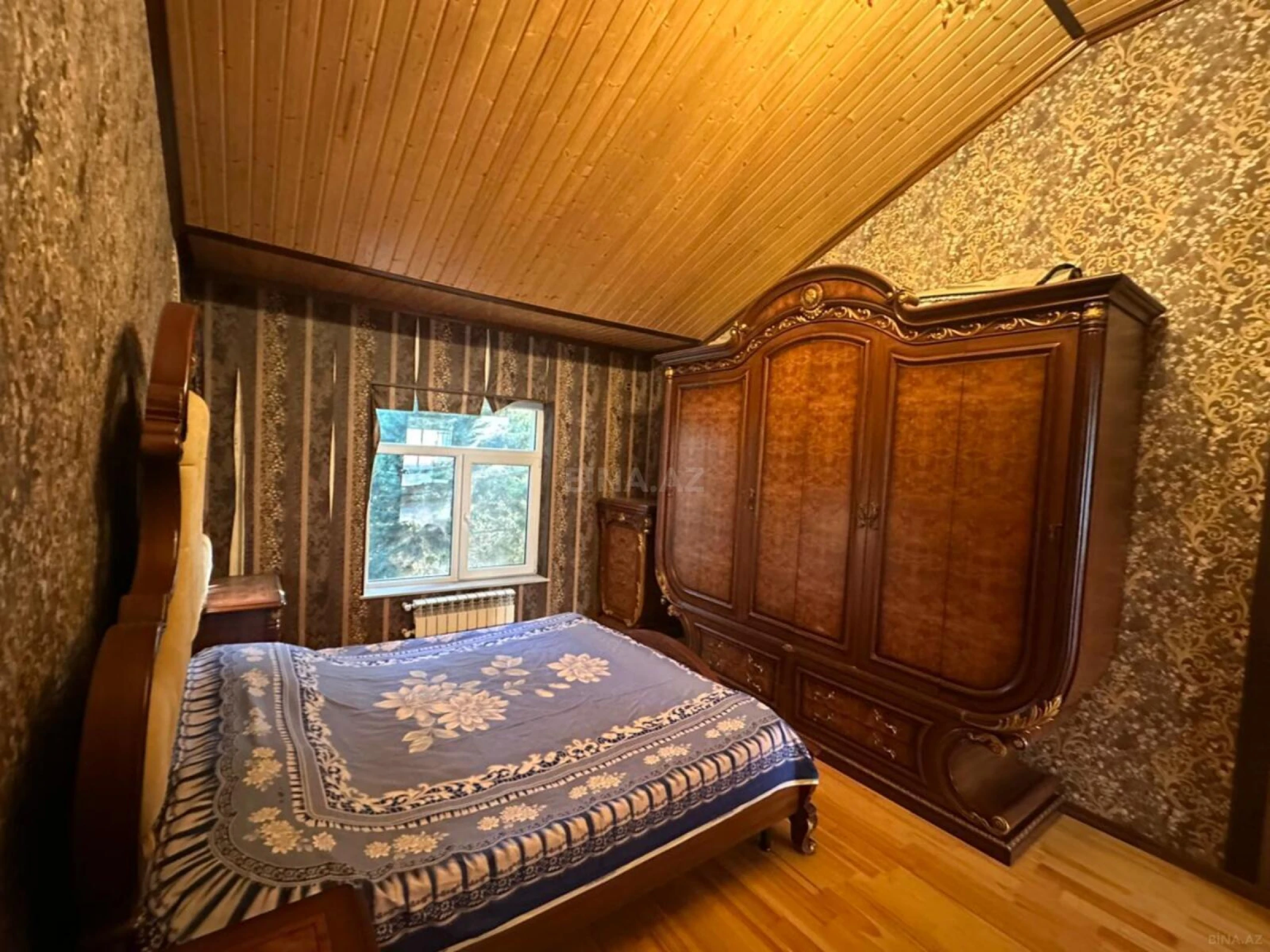 Satılır 8 otaqlı həyət evi 600 m²