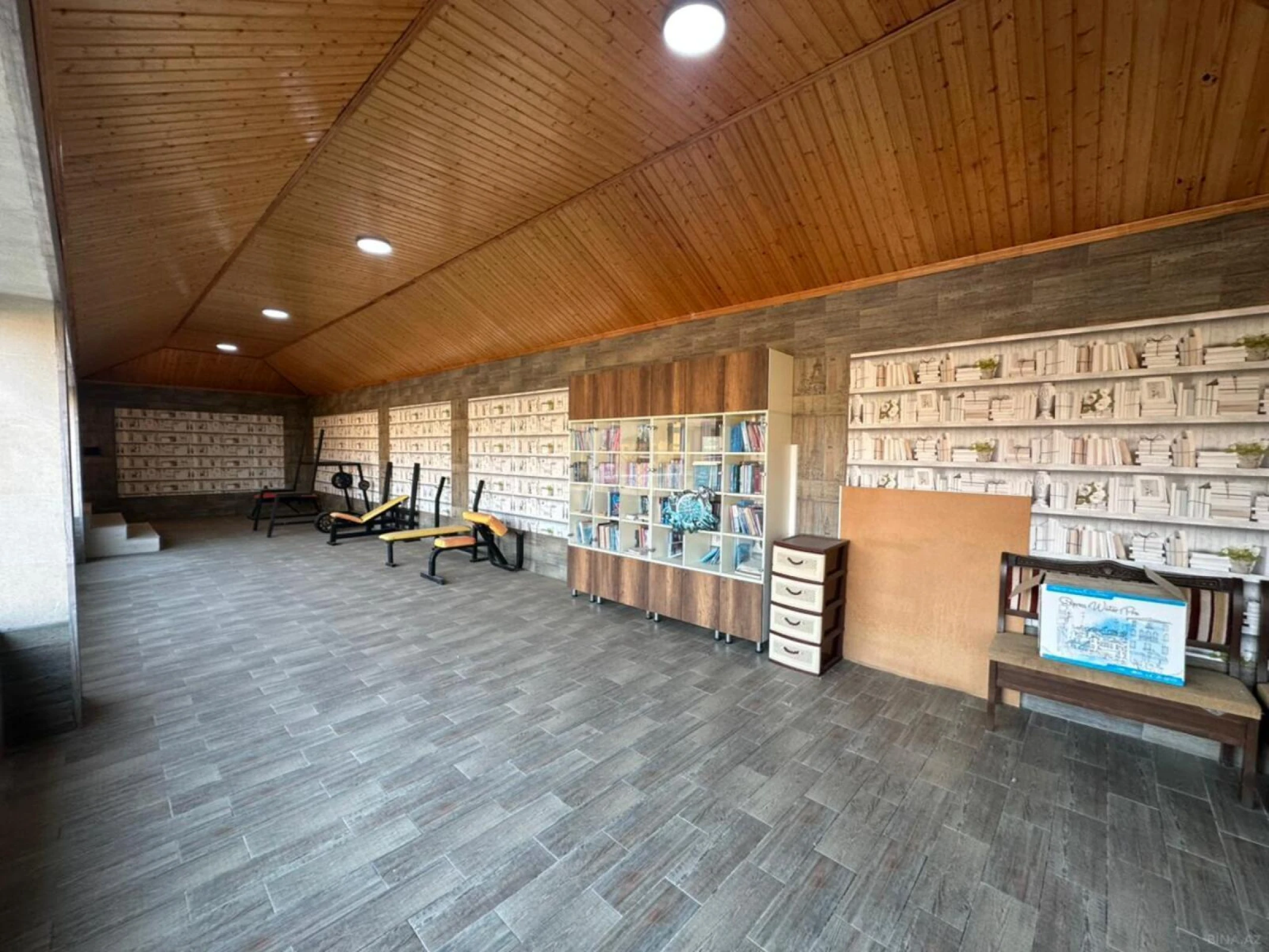 Satılır 8 otaqlı həyət evi 600 m²