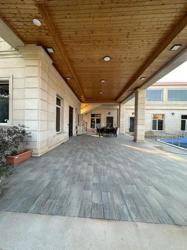 Satılır 8 otaqlı həyət evi 600 m²