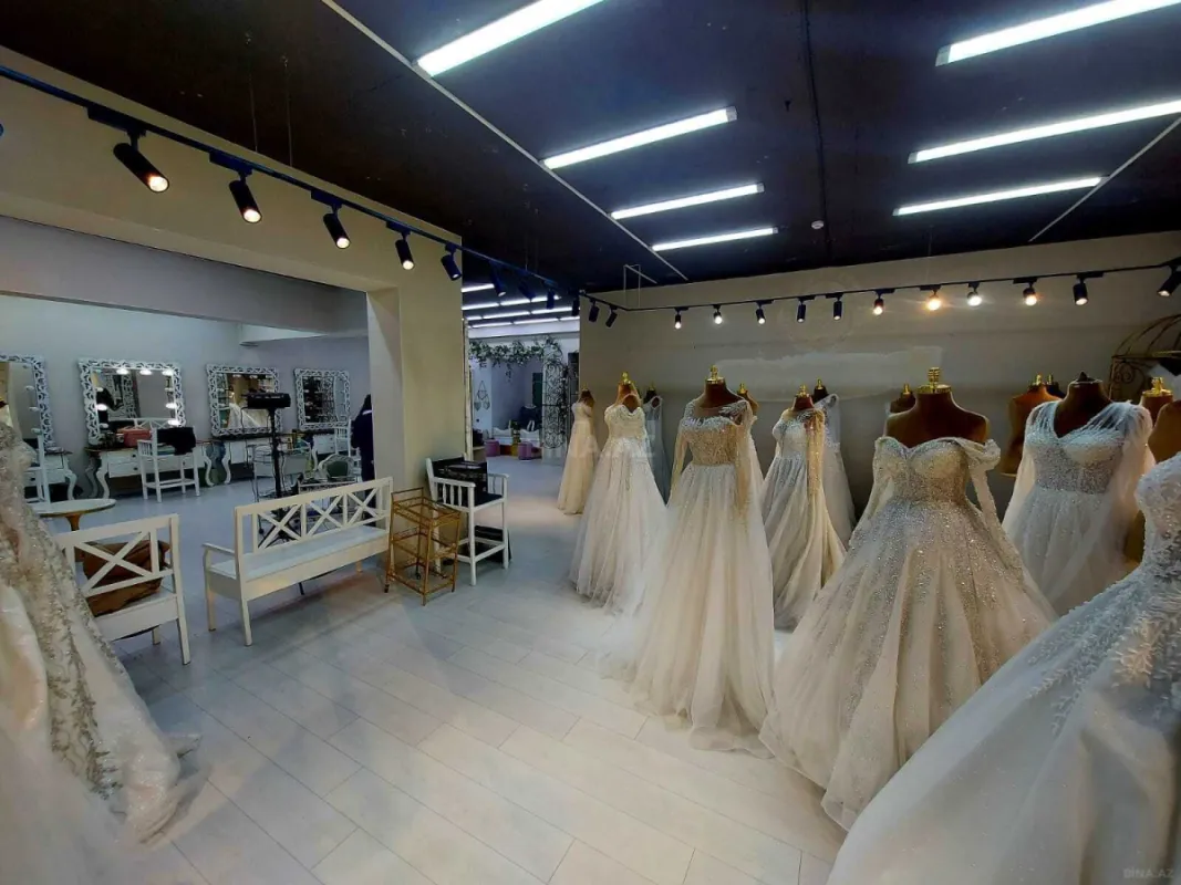 Satılır 4 otaqlı mənzil 226 m²