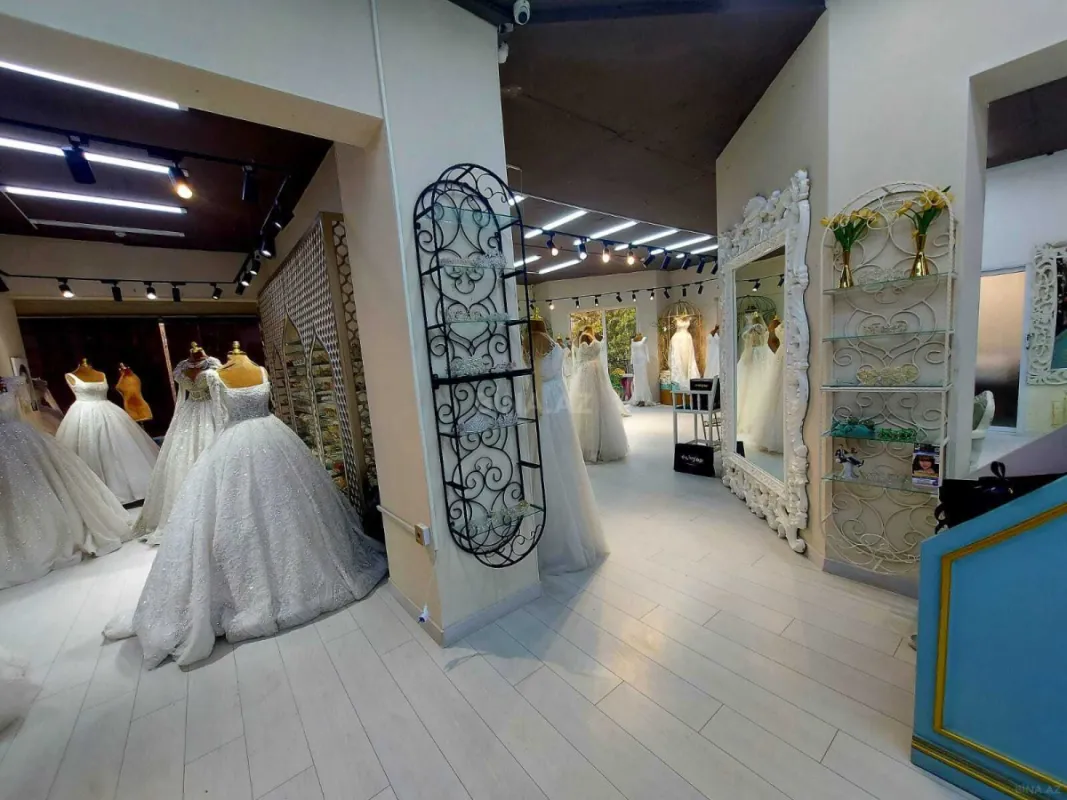 Satılır 4 otaqlı mənzil 226 m²