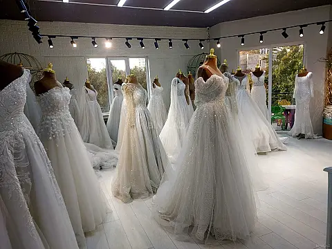 Satılır 4 otaqlı mənzil 226 m²