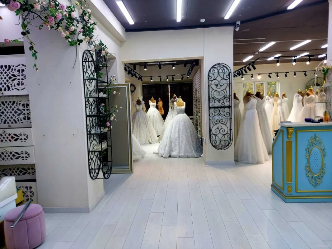 Satılır 4 otaqlı mənzil 226 m²