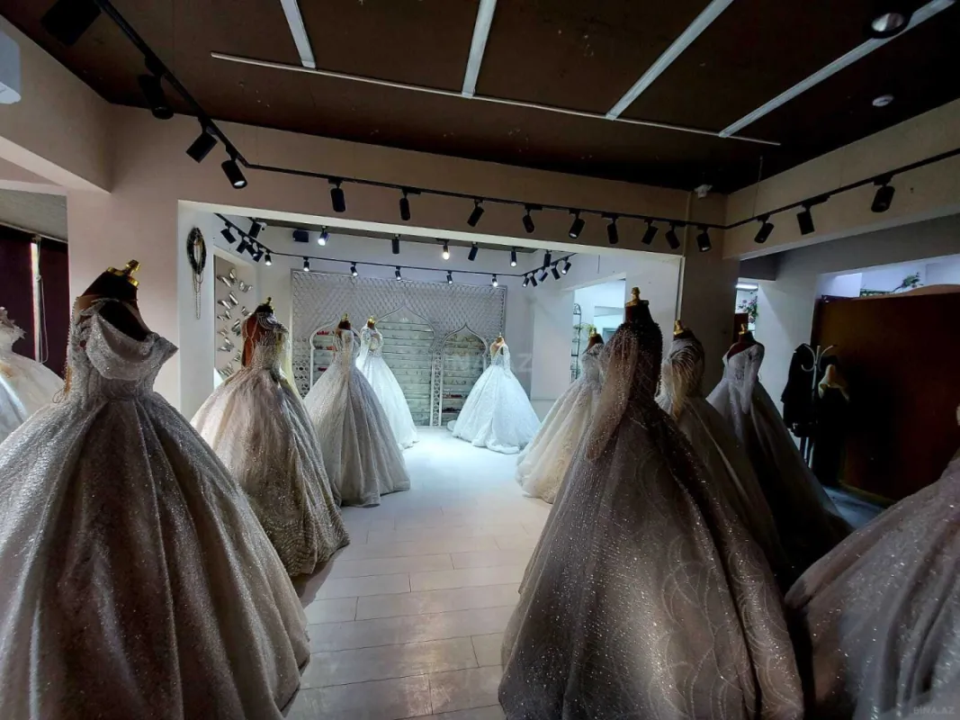 Satılır 4 otaqlı mənzil 226 m²