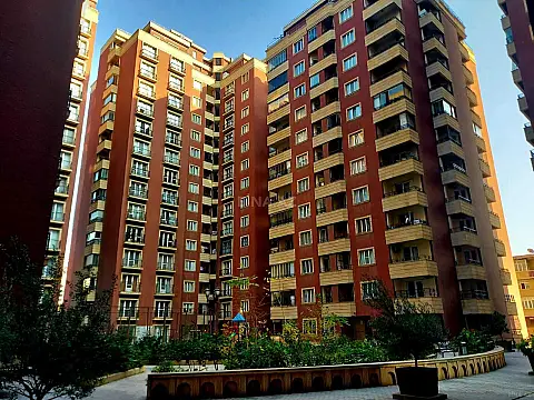 Satılır 4 otaqlı mənzil 226 m² — Bakı, İnşaatçılar 4 otaq 226.00 m²