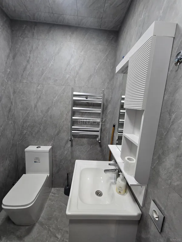Kirayə verilir 2 otaqlı mənzil 75 m²