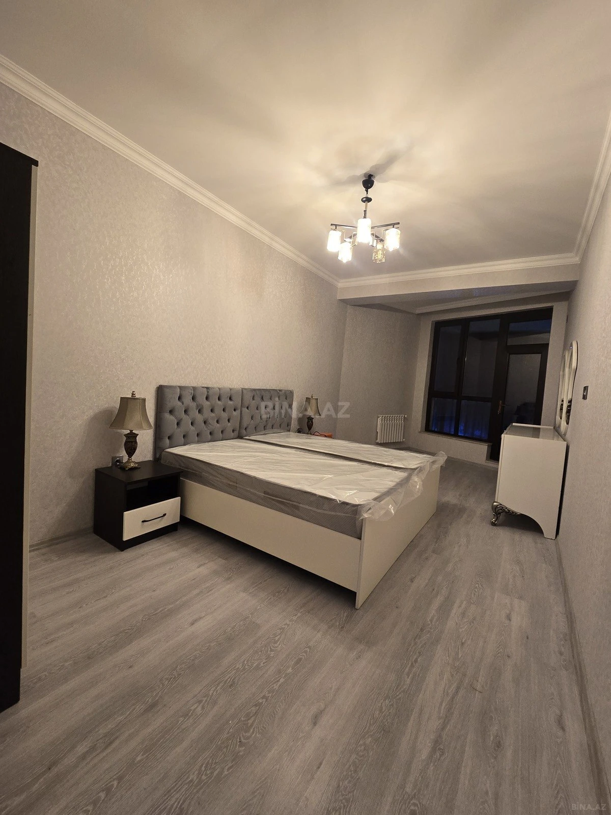 Kirayə verilir 2 otaqlı mənzil 75 m²