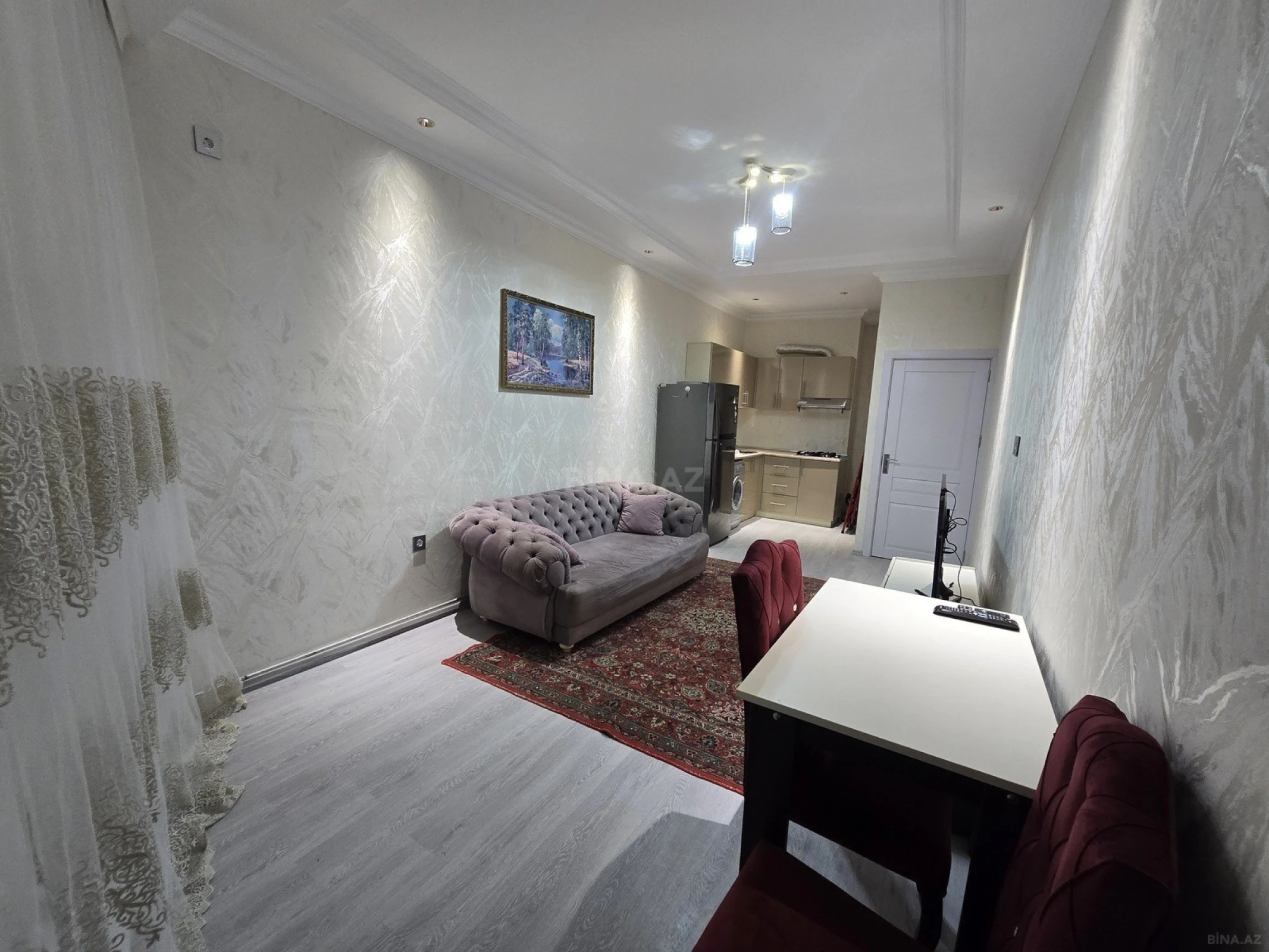 Kirayə verilir 2 otaqlı mənzil 75 m²