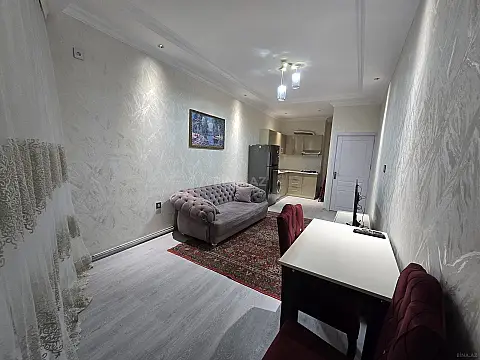 Kirayə verilir 2 otaqlı mənzil 75 m²