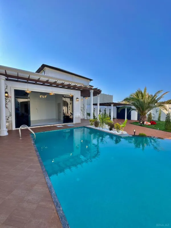 Satılır 5 otaqlı həyət evi 240 m²