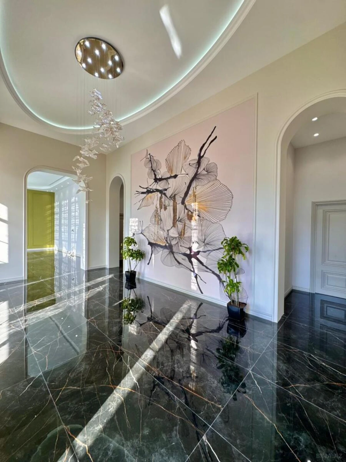 Satılır 5 otaqlı həyət evi 240 m²