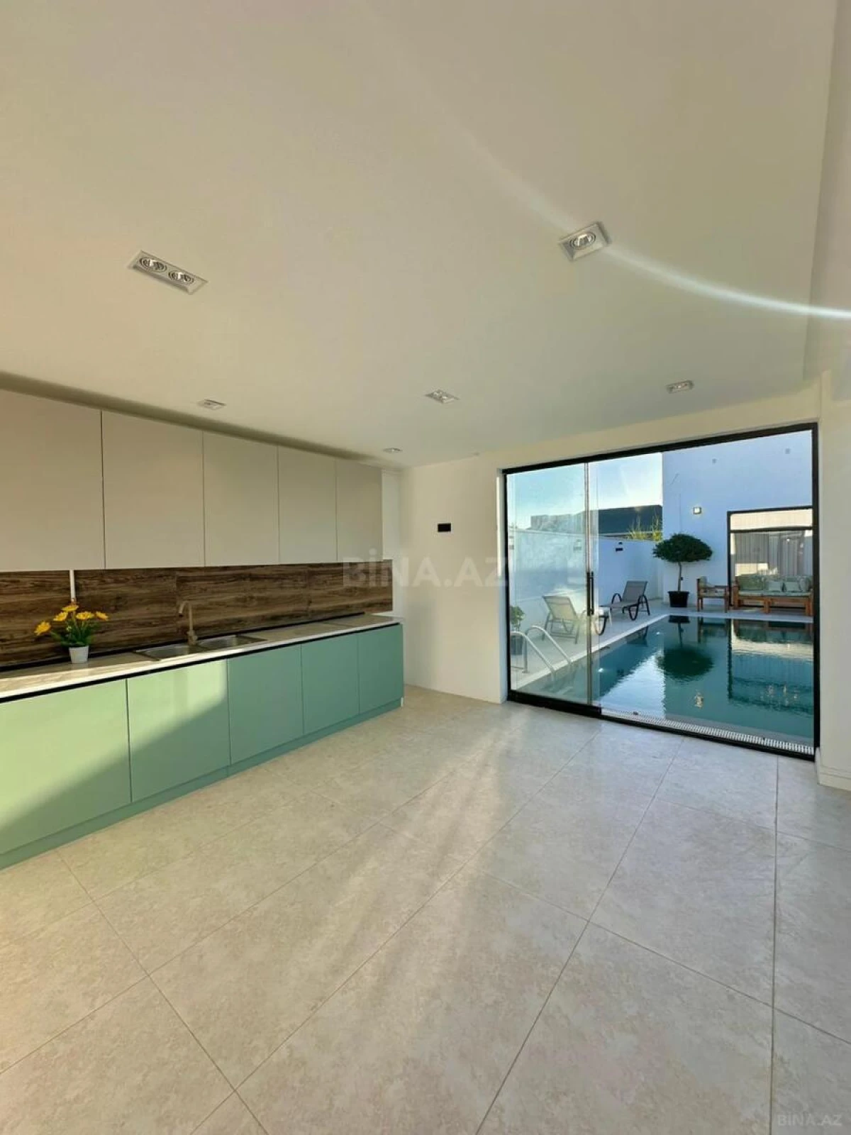 Satılır 4 otaqlı həyət evi 170 m²