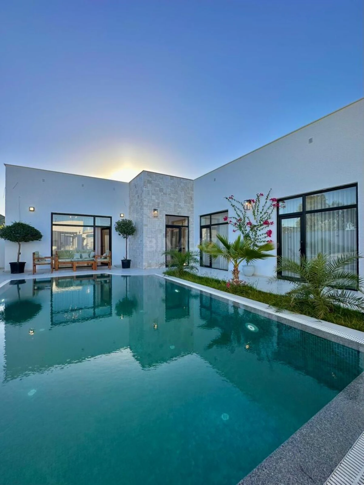 Satılır 4 otaqlı həyət evi 170 m²