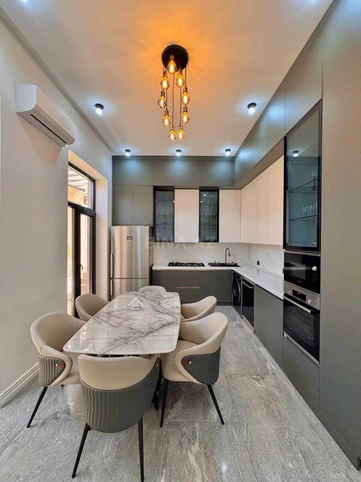 Satılır 4 otaqlı həyət evi 220 m²