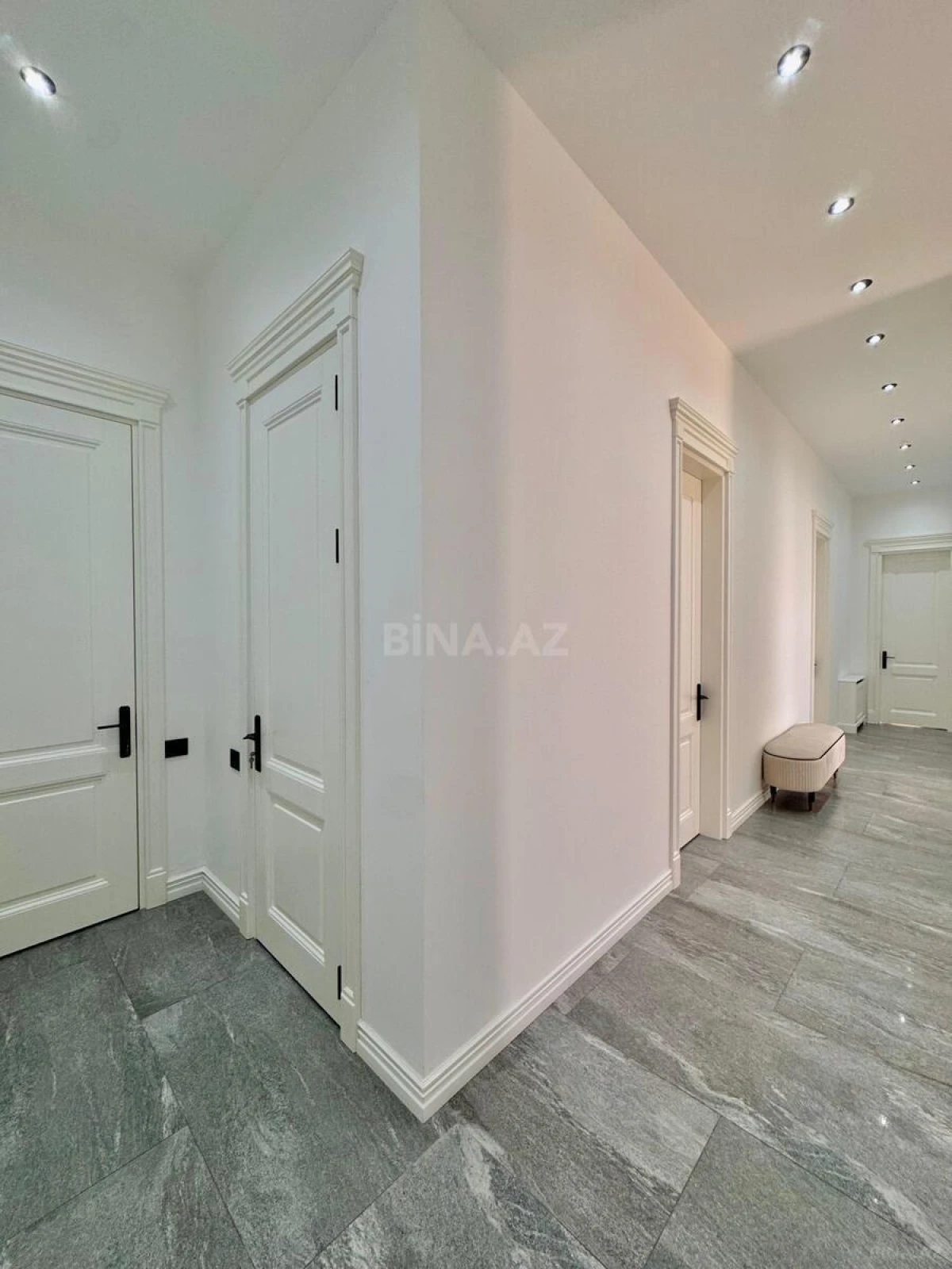 Satılır 4 otaqlı həyət evi 220 m²