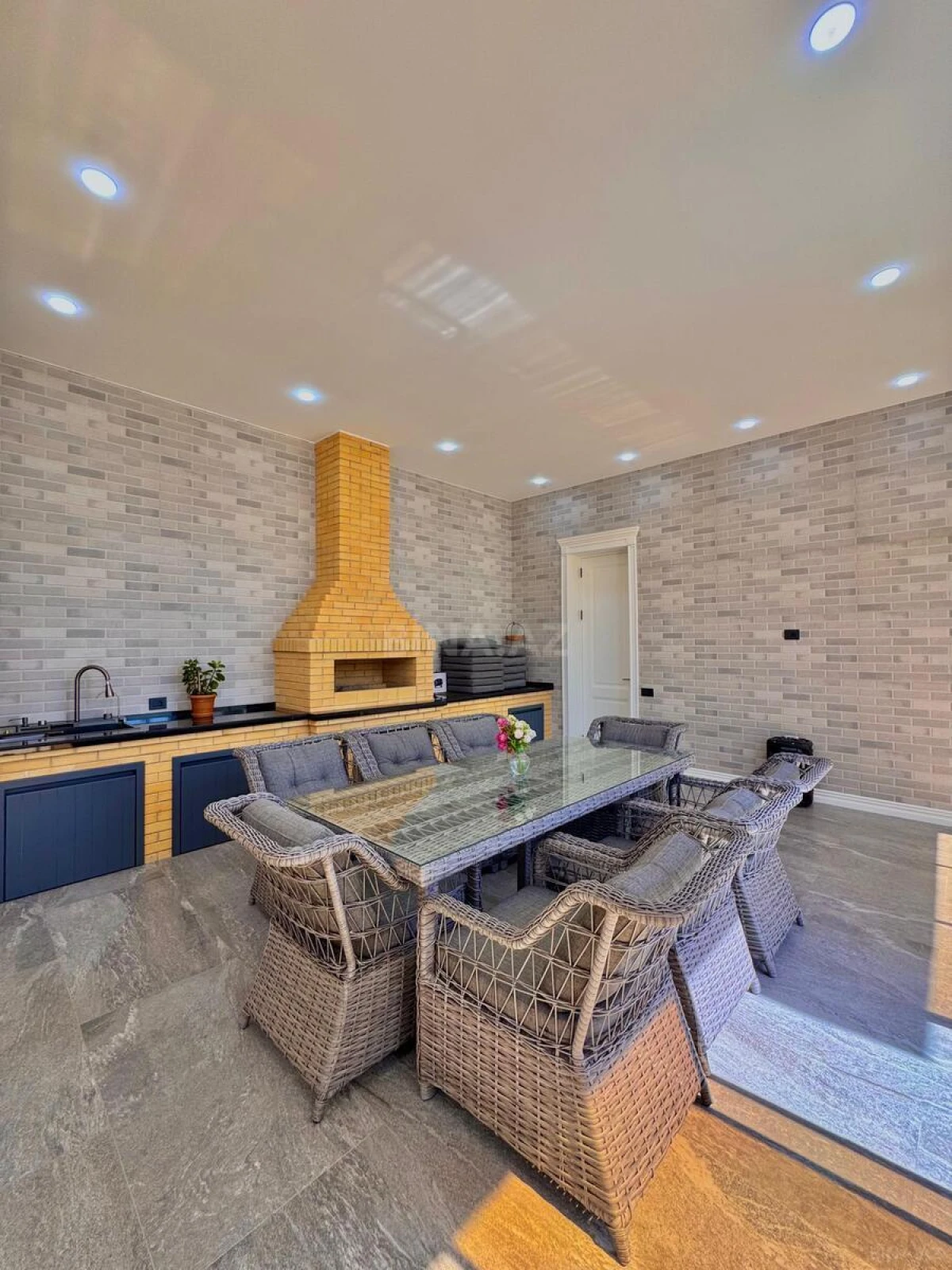 Satılır 4 otaqlı həyət evi 220 m²