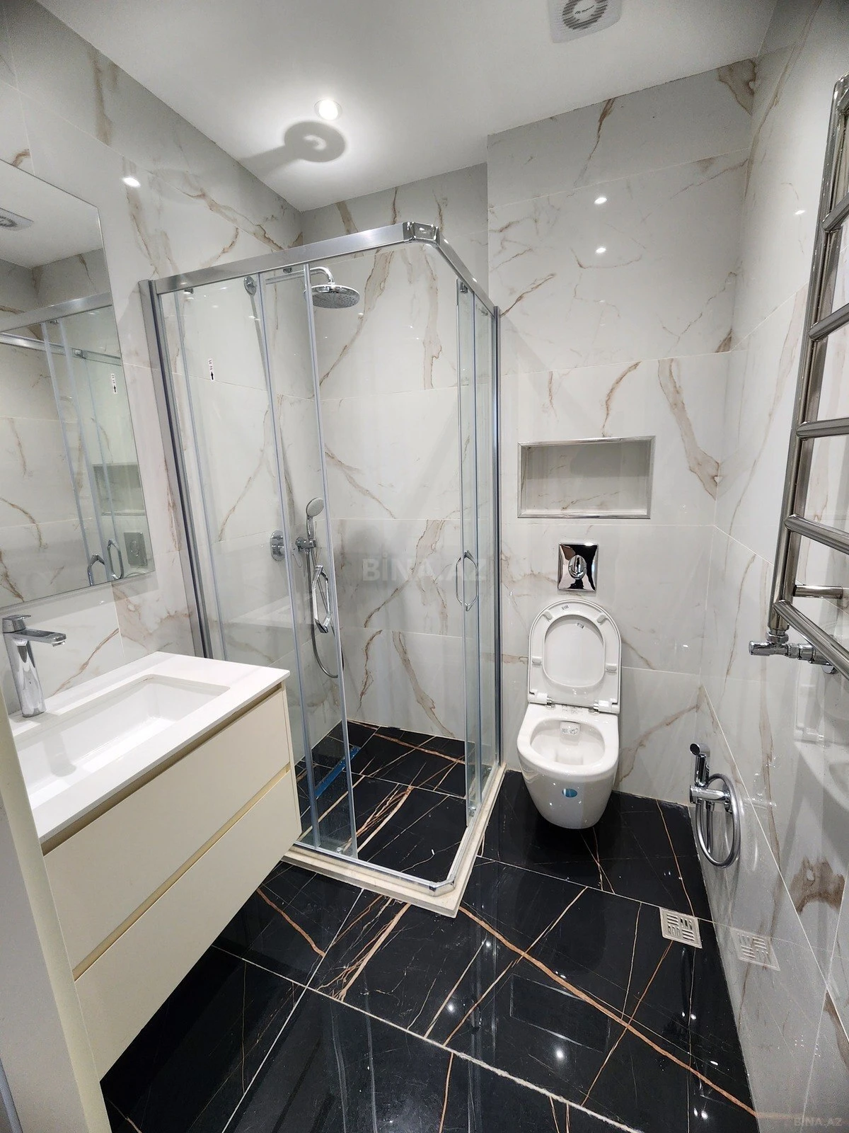 Kirayə verilir 3 otaqlı mənzil 72 m²