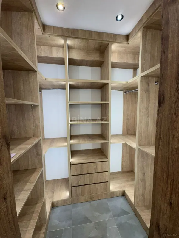 Satılır 3 otaqlı mənzil 110 m²