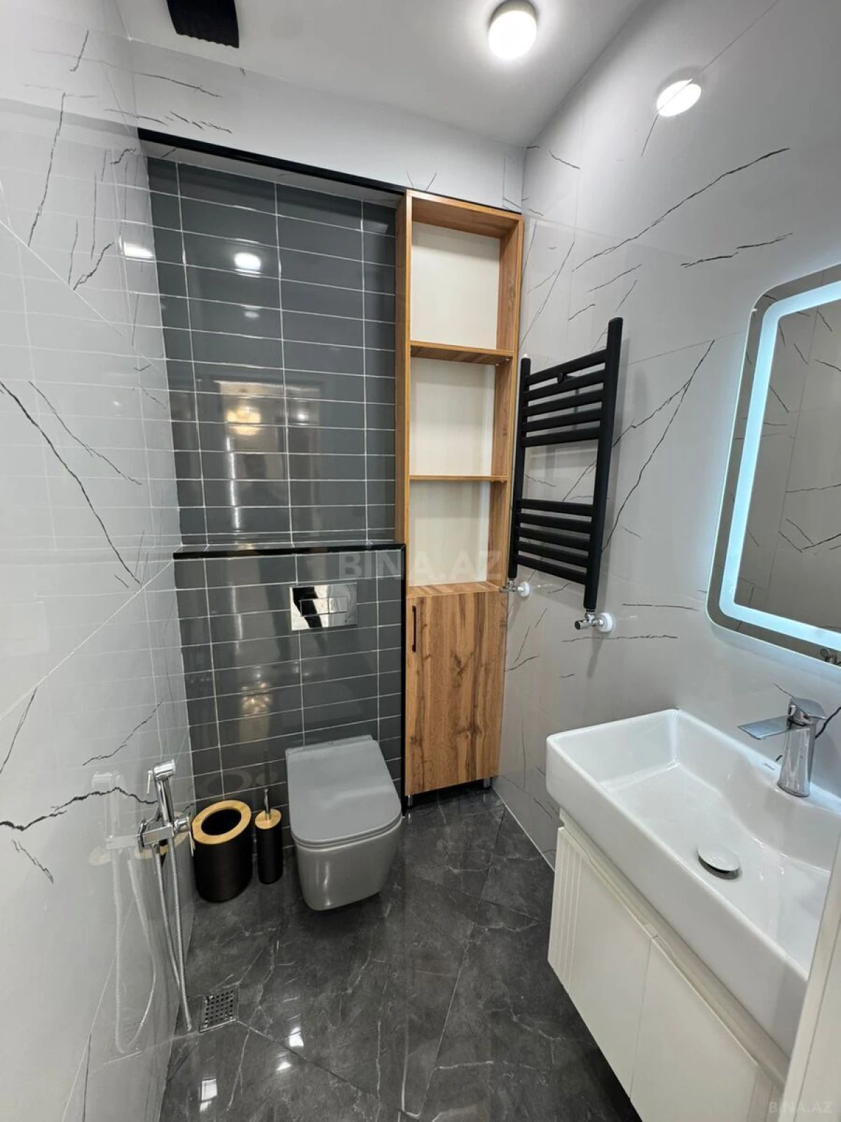 Satılır 3 otaqlı mənzil 110 m²