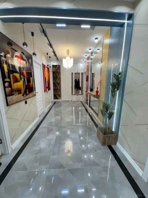 Satılır 3 otaqlı mənzil 110 m²