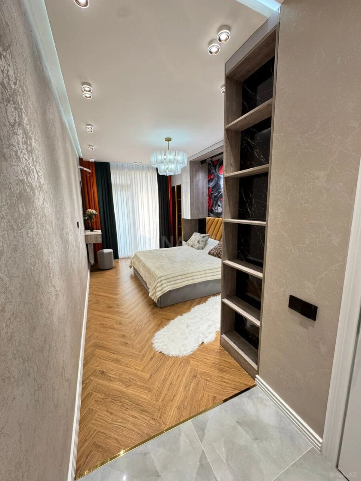 Satılır 3 otaqlı mənzil 110 m²