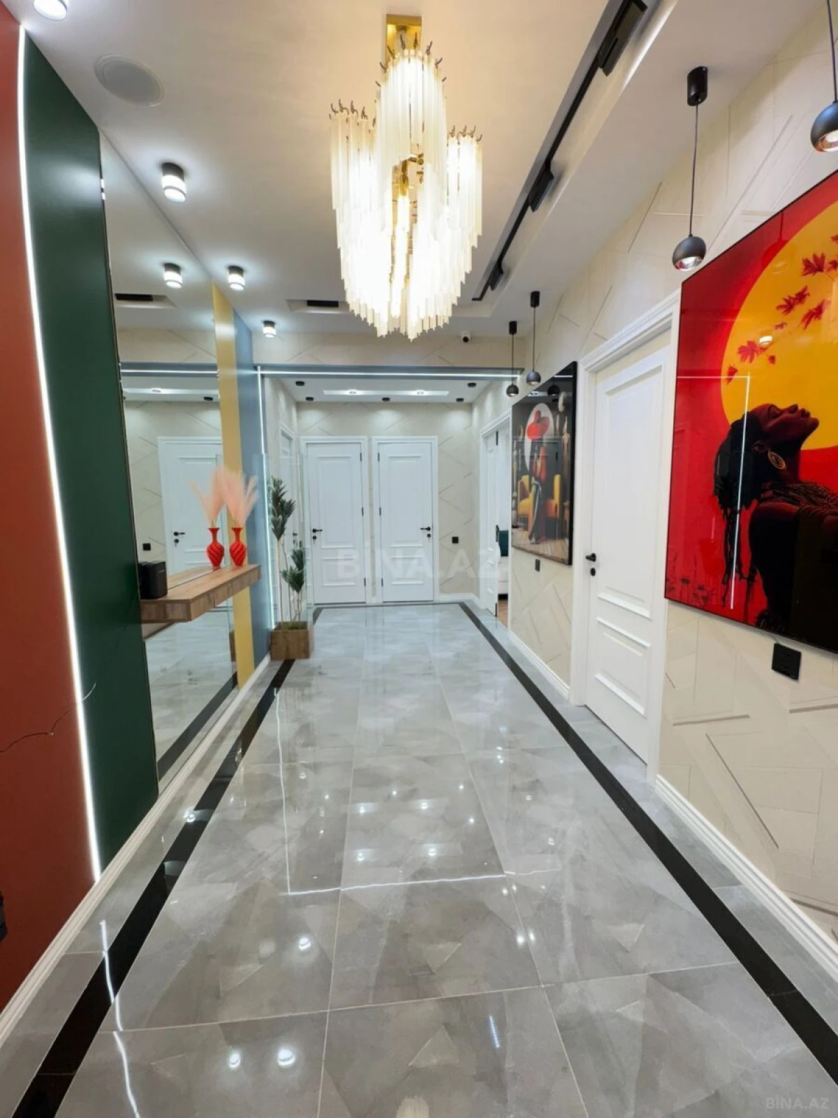 Satılır 3 otaqlı mənzil 110 m²