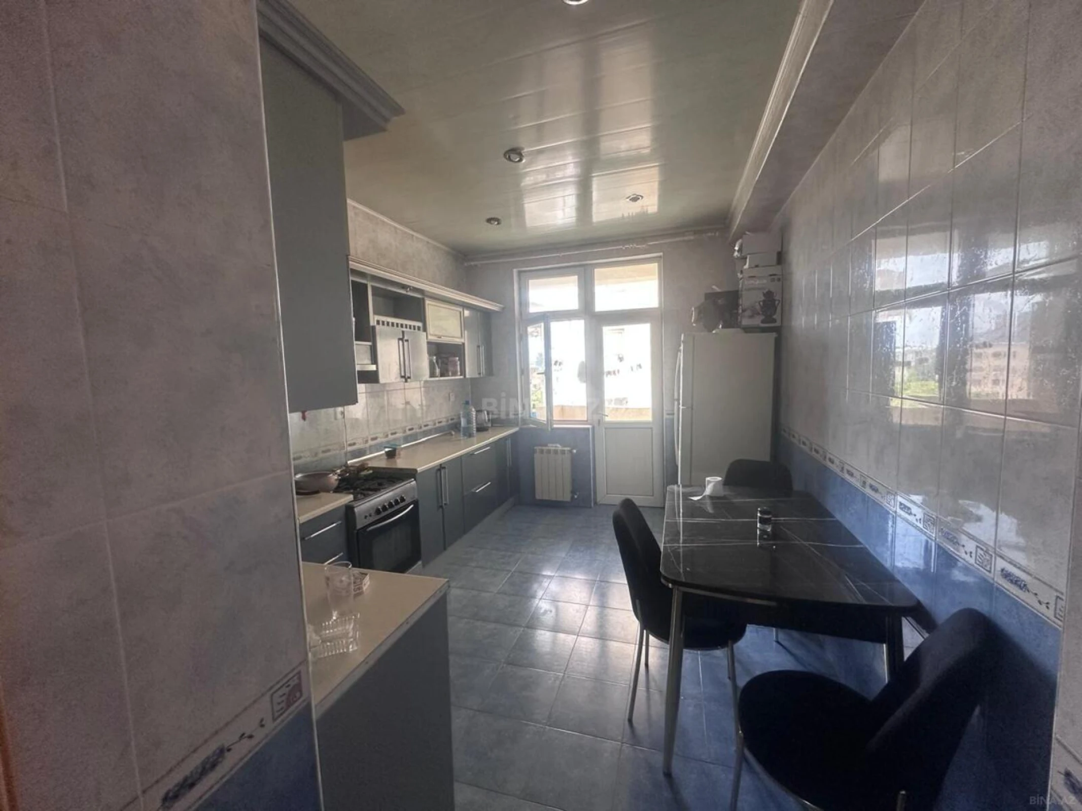 Kirayə verilir 2 otaqlı mənzil 100 m²