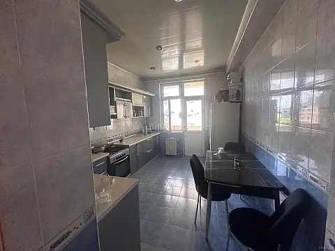 Kirayə verilir 2 otaqlı mənzil 100 m²