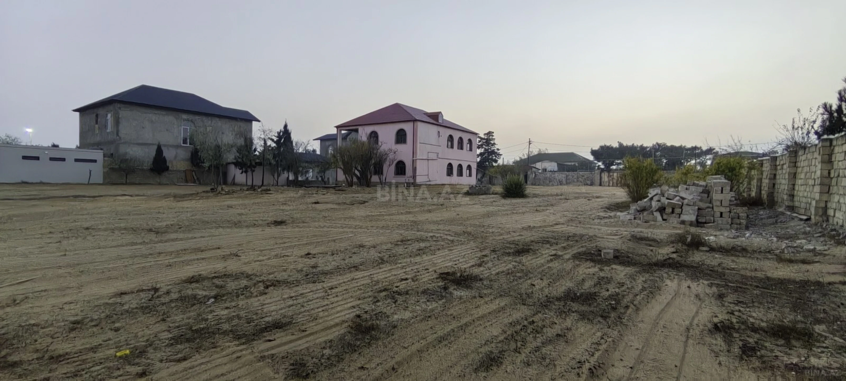 Satılır 5 otaqlı həyət evi 208 m²