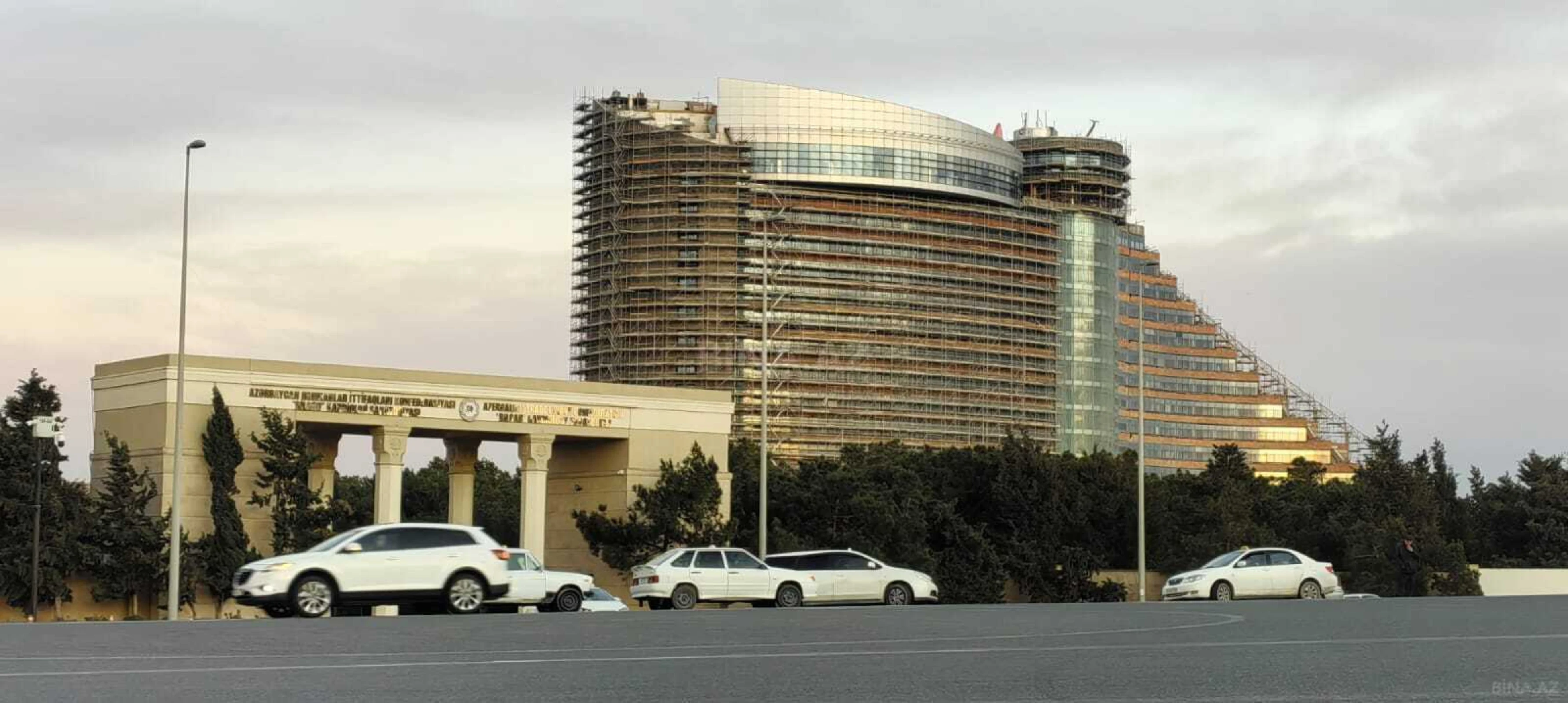 Satılır 5 otaqlı həyət evi 208 m²