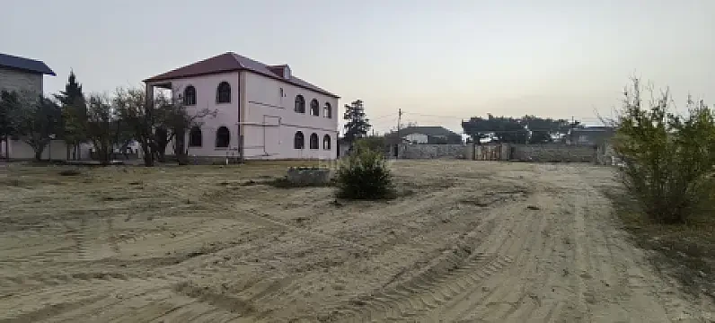 Satılır 5 otaqlı həyət evi 208 m²