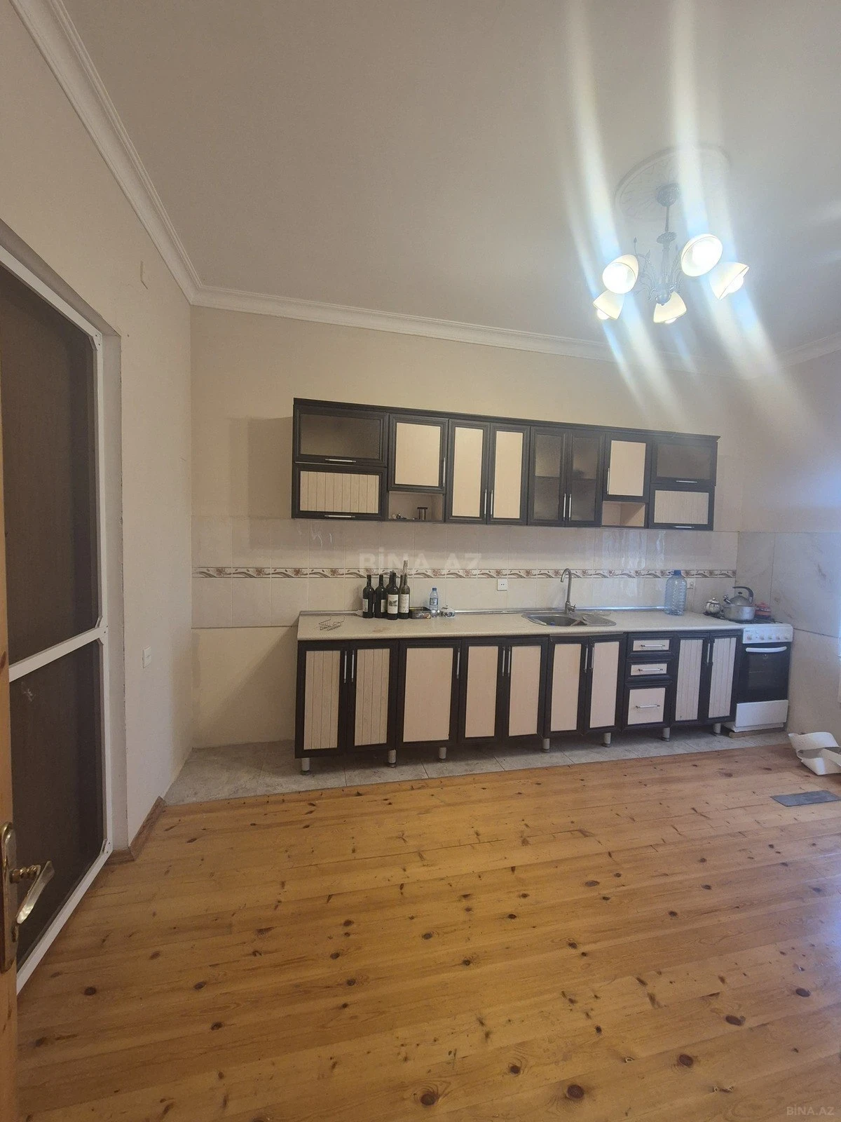 Satılır 5 otaqlı həyət evi 208 m²