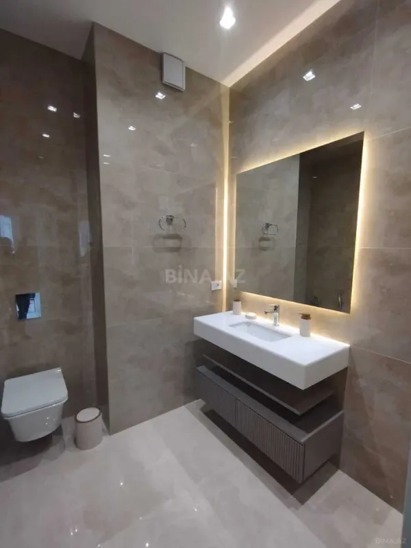 Kirayə verilir 3 otaqlı mənzil 140 m²