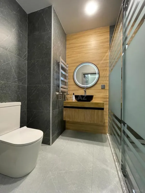 Kirayə verilir 3 otaqlı mənzil 140 m²