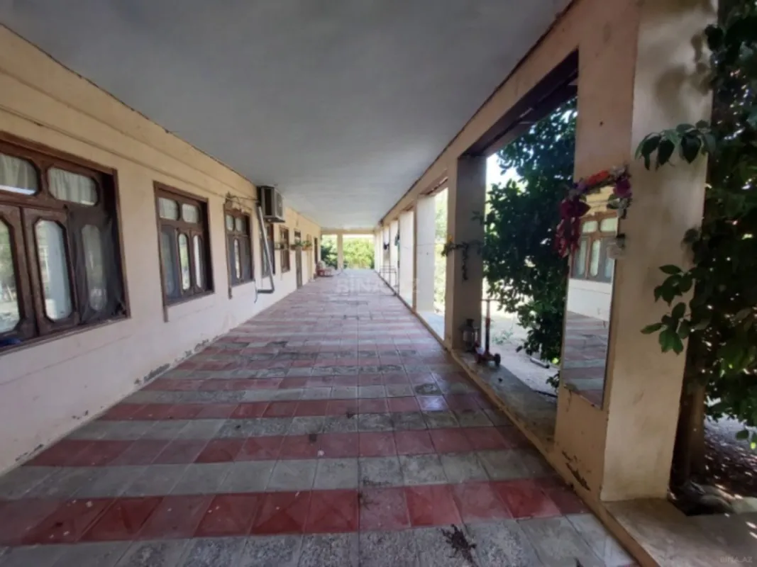 Satılır 4 otaqlı həyət evi 160 m²