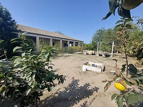 Satılır 4 otaqlı həyət evi 160 m²