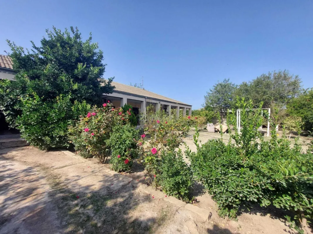 Satılır 4 otaqlı həyət evi 160 m²