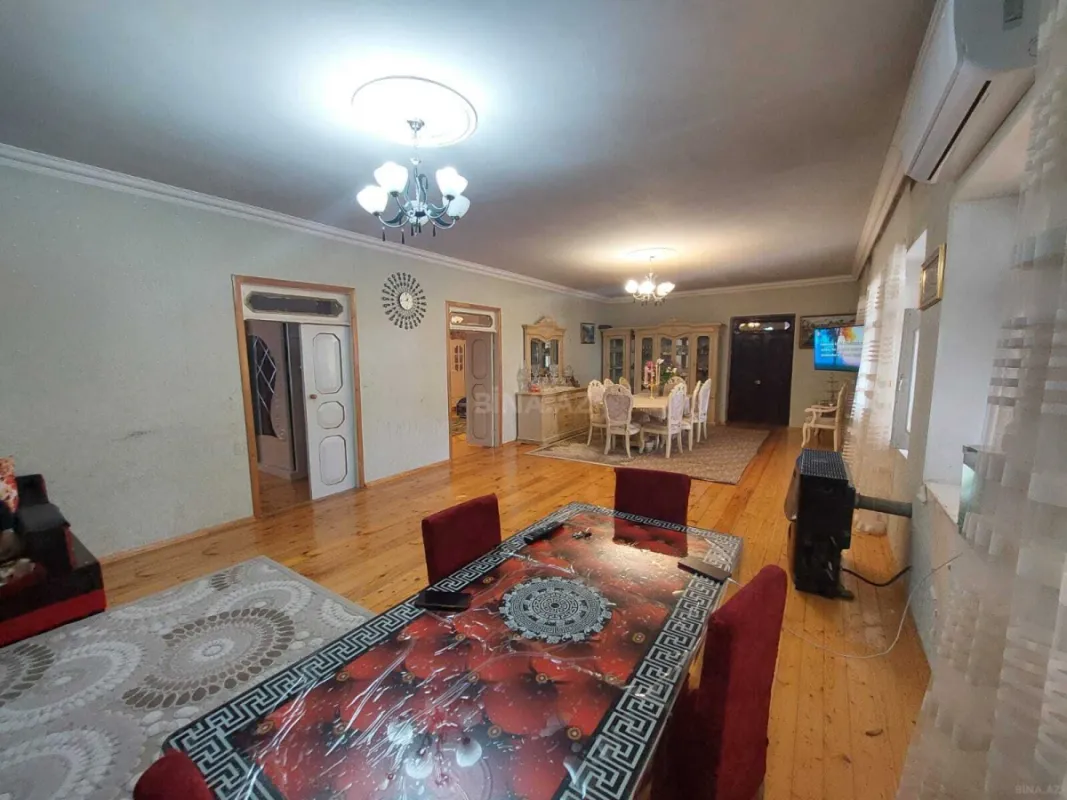 Satılır 4 otaqlı həyət evi 160 m²