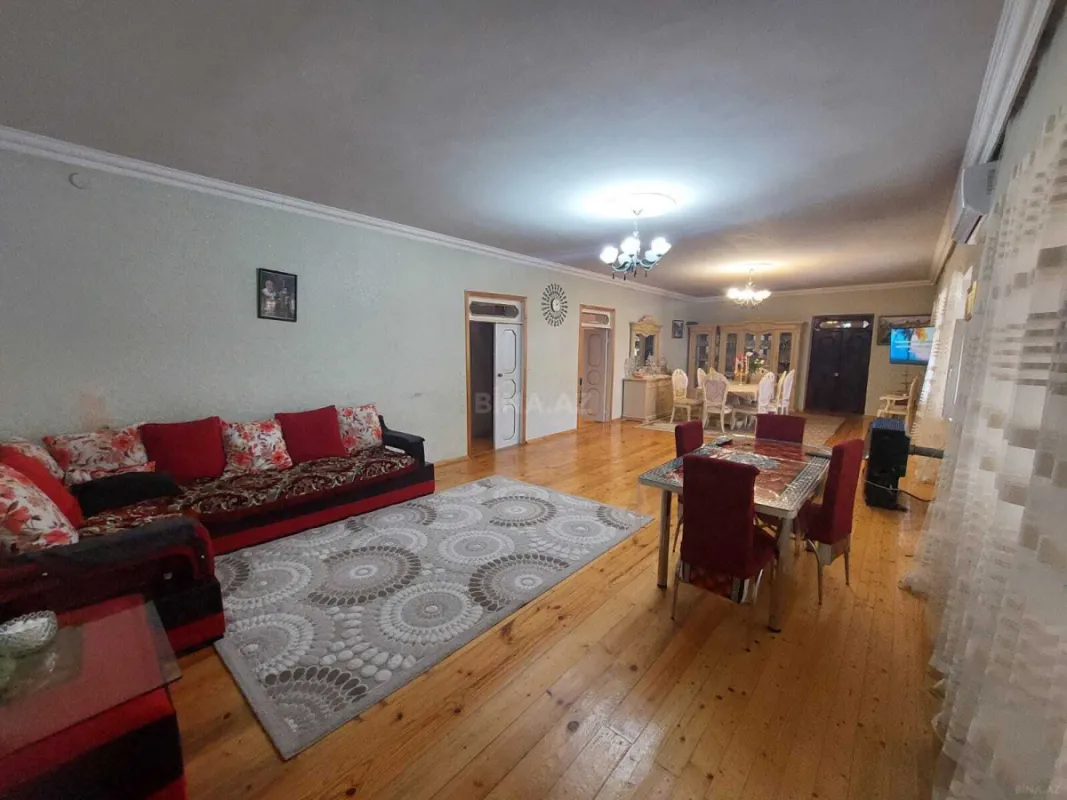 Satılır 4 otaqlı həyət evi 160 m²