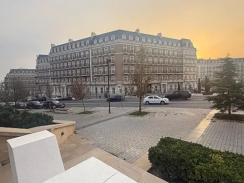 Satılır 4 otaqlı mənzil 174 m² — Bakı 4 otaq 174.00 m²