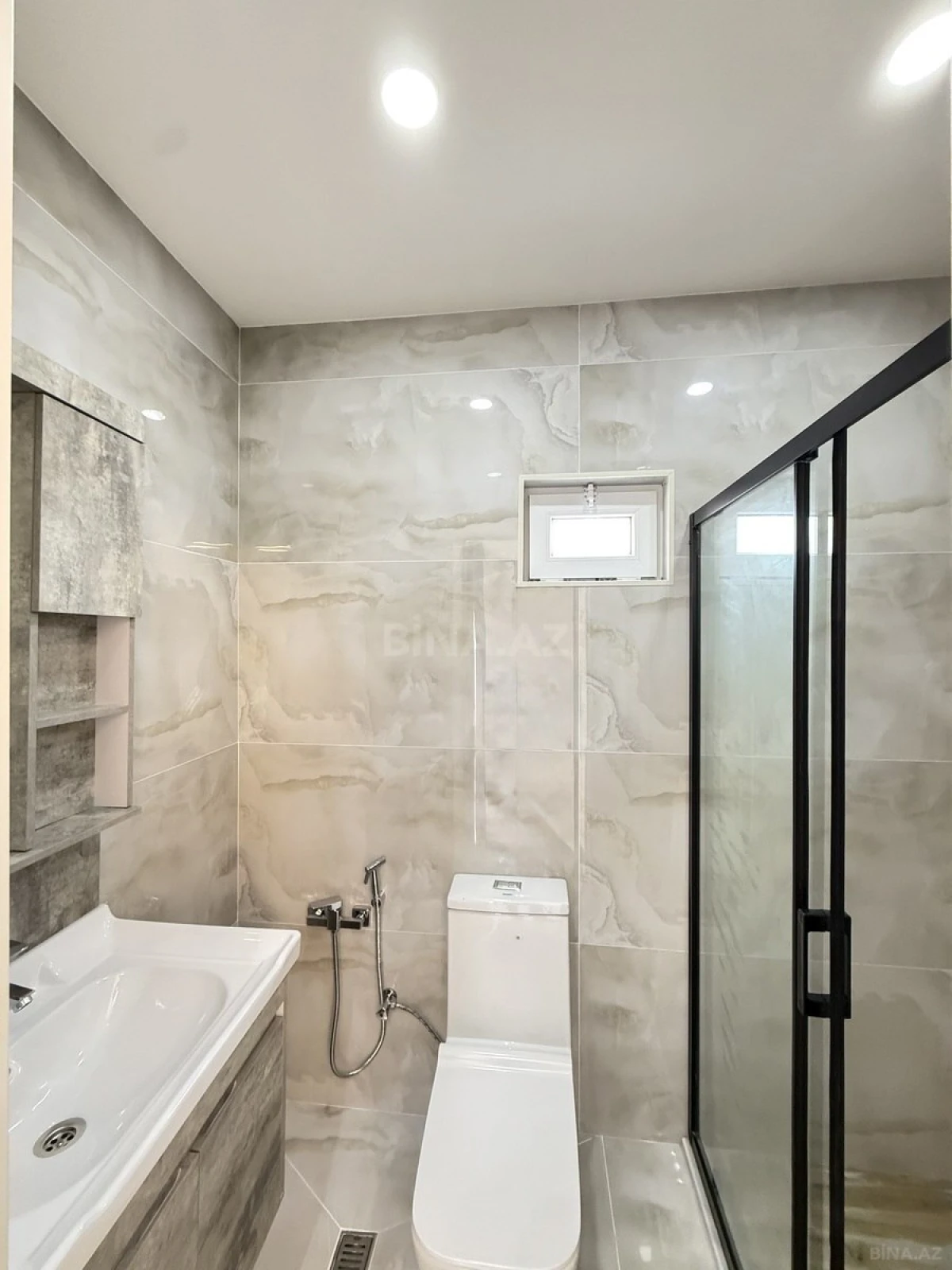 Satılır 5 otaqlı həyət evi 170 m²