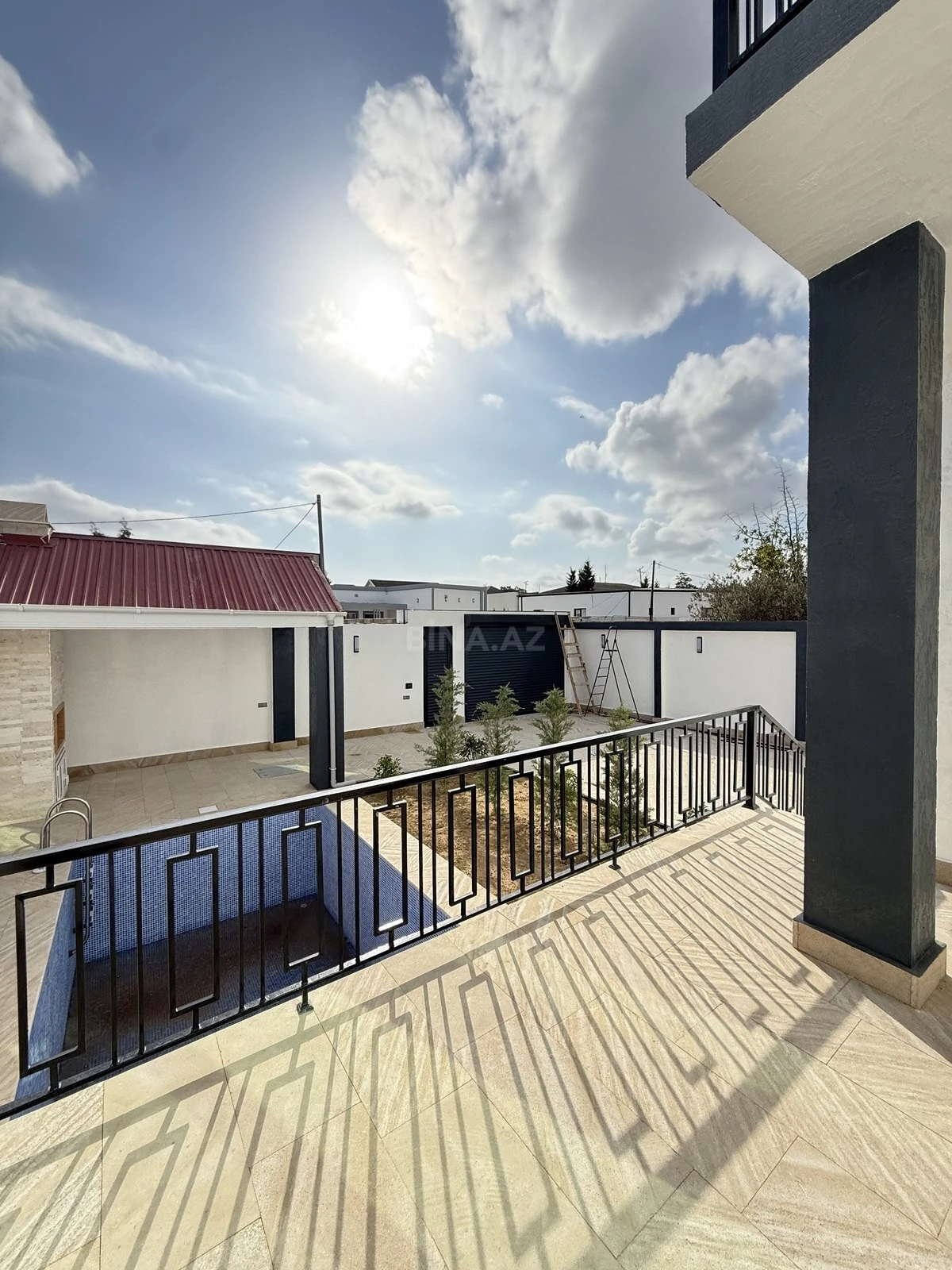 Satılır 5 otaqlı həyət evi 170 m²