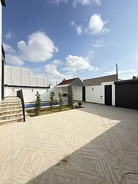 Satılır 5 otaqlı həyət evi 170 m²