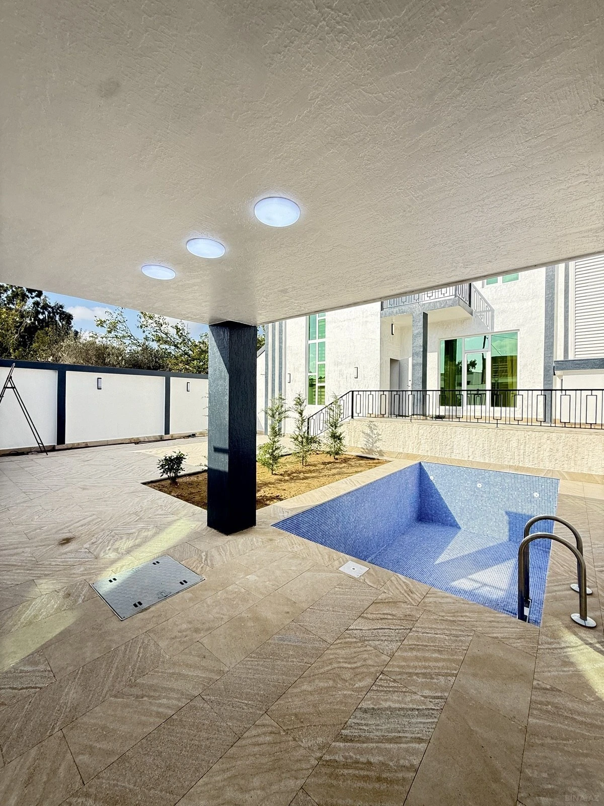 Satılır 5 otaqlı həyət evi 170 m²