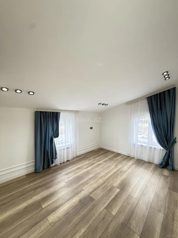 Satılır 5 otaqlı həyət evi 170 m²