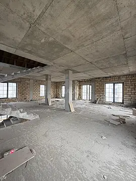 Satılır 8 otaqlı həyət evi 345 m²