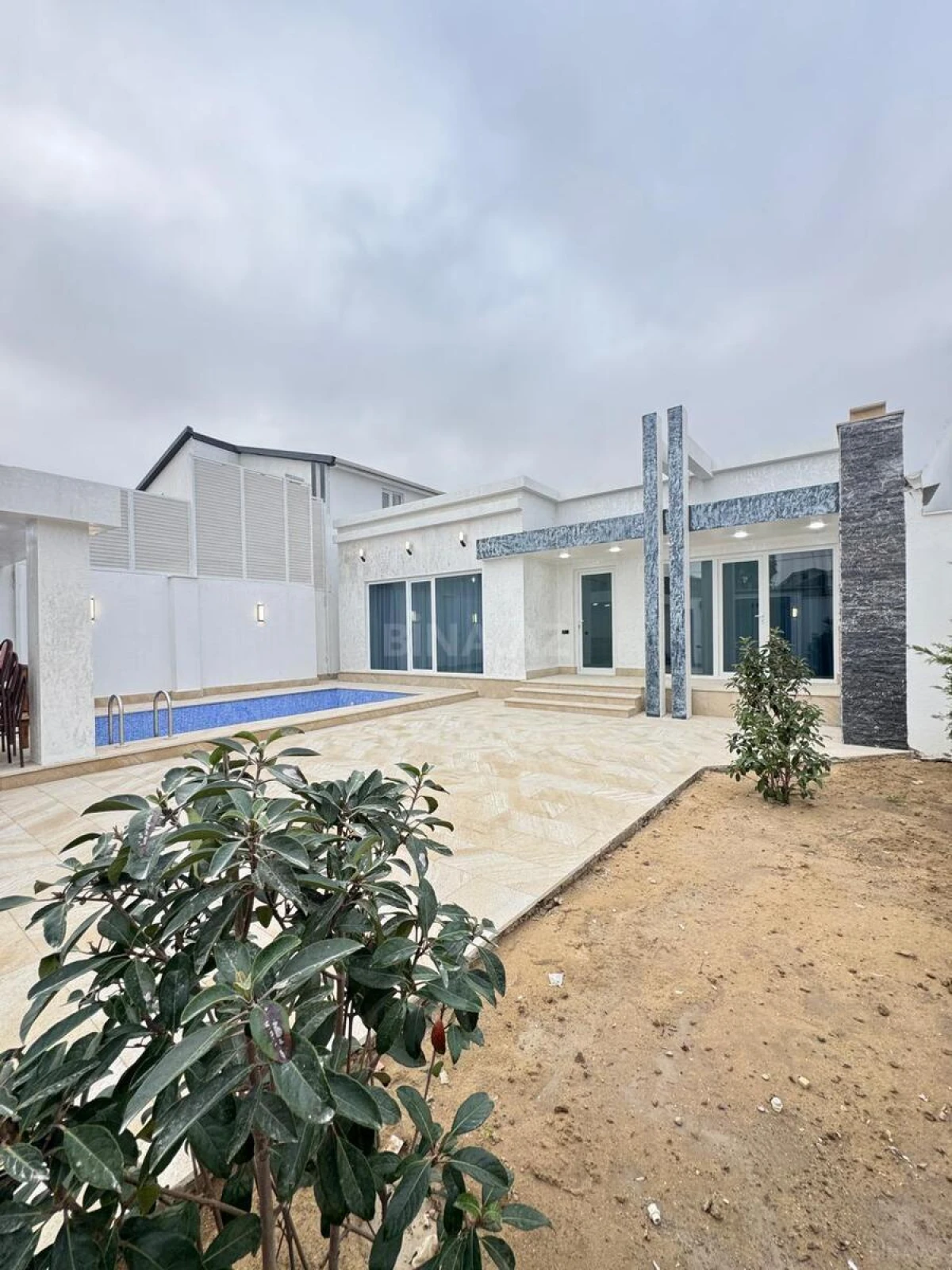 Satılır 4 otaqlı həyət evi 150 m²