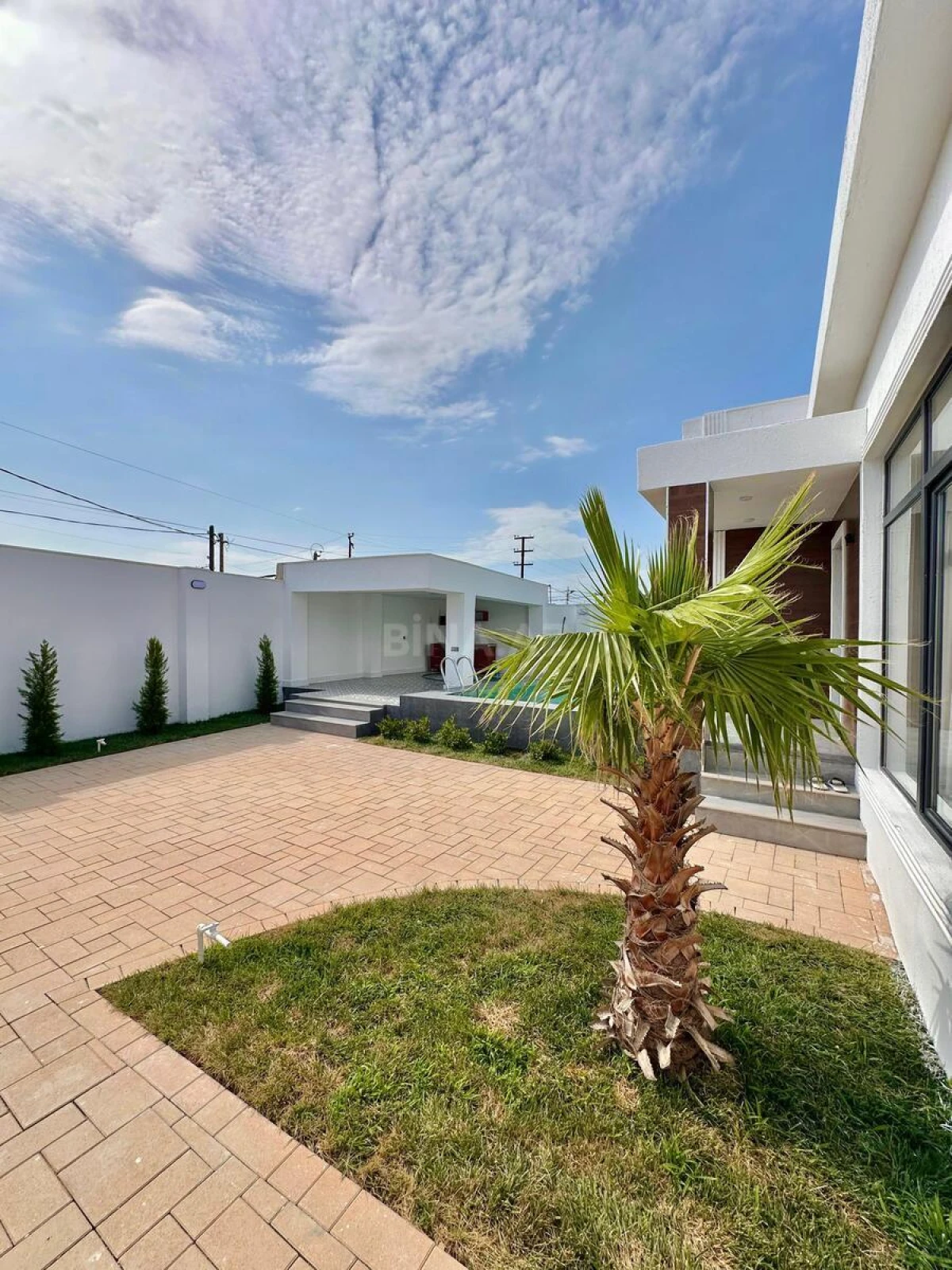 Satılır 4 otaqlı həyət evi 155 m²