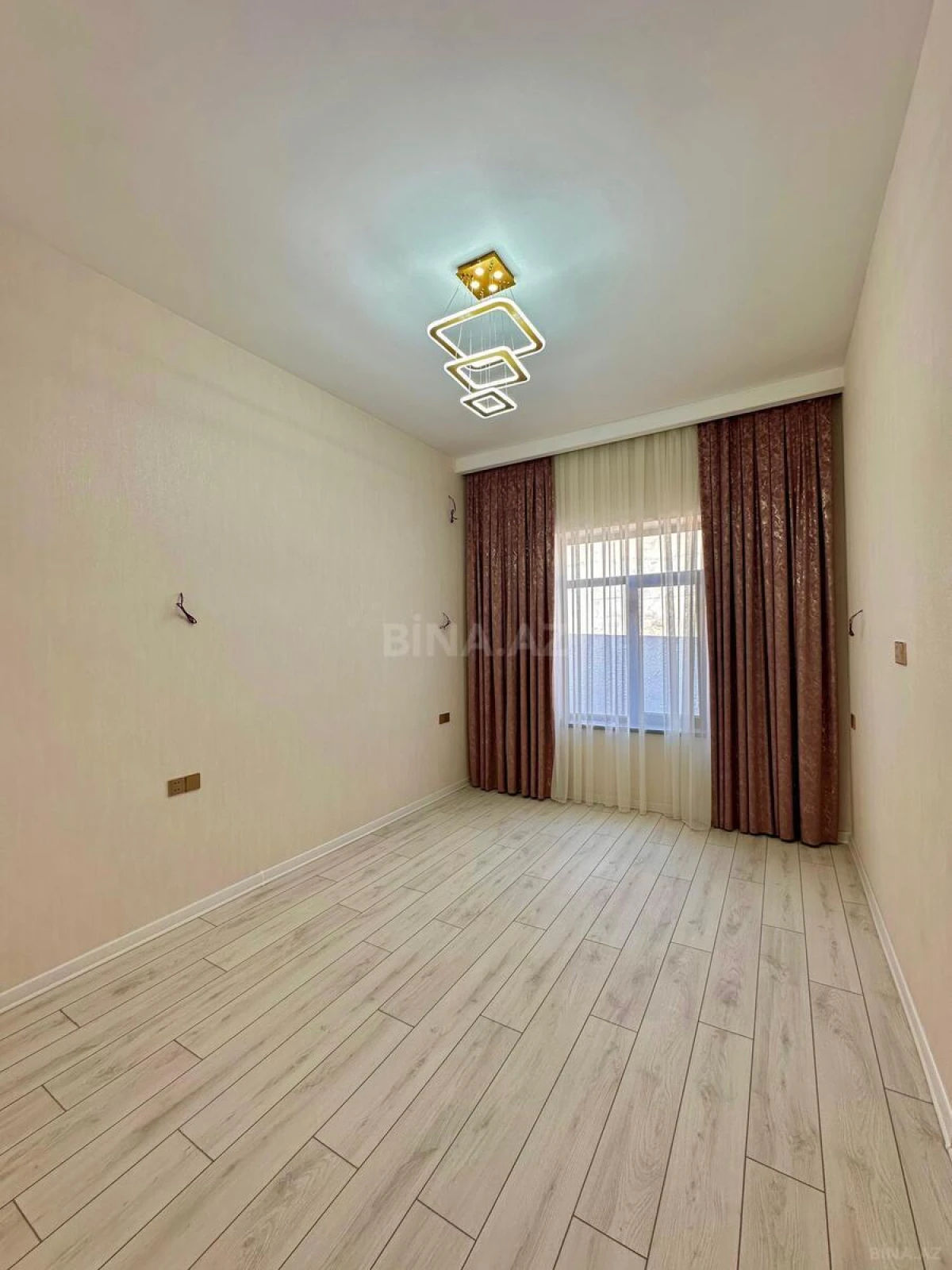 Satılır 4 otaqlı həyət evi 155 m²