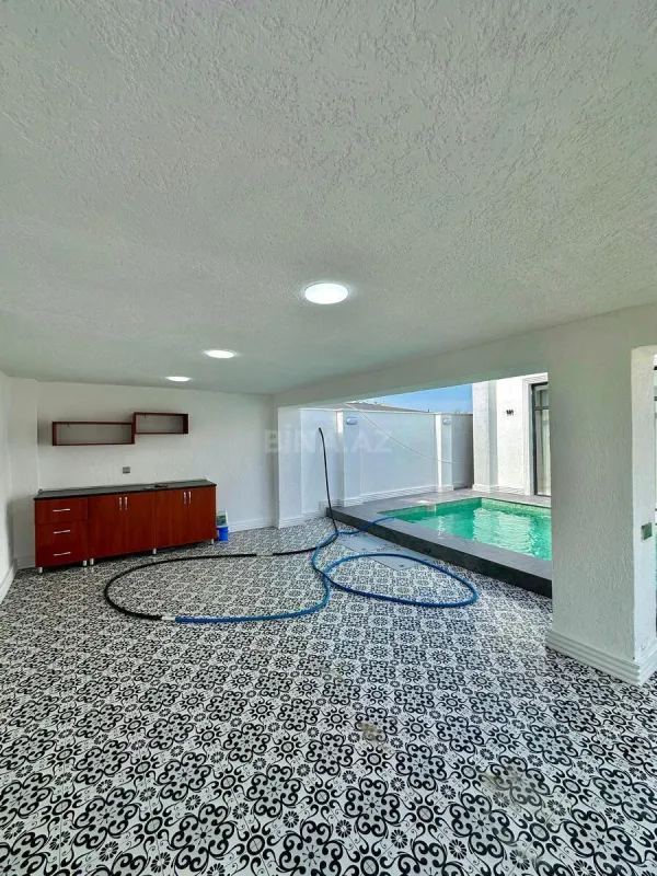 Satılır 4 otaqlı həyət evi 155 m²